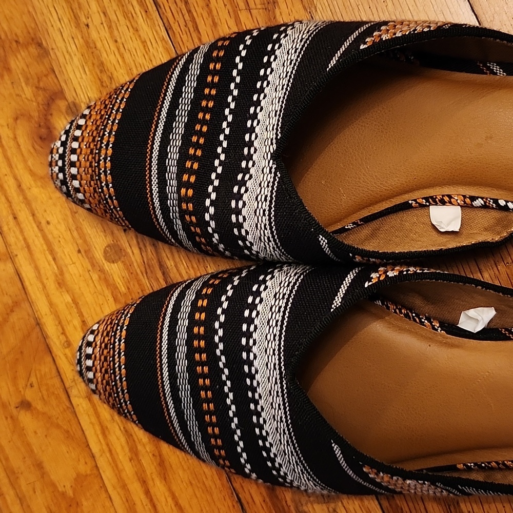 MULES By Universal Thread